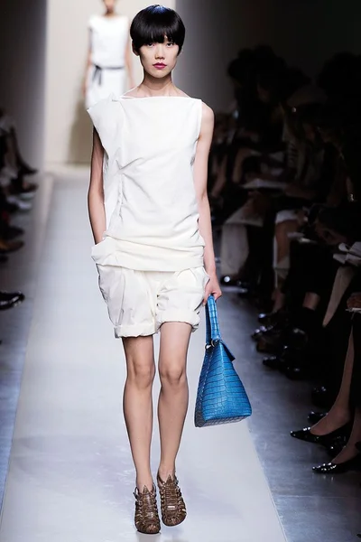 Look 24
